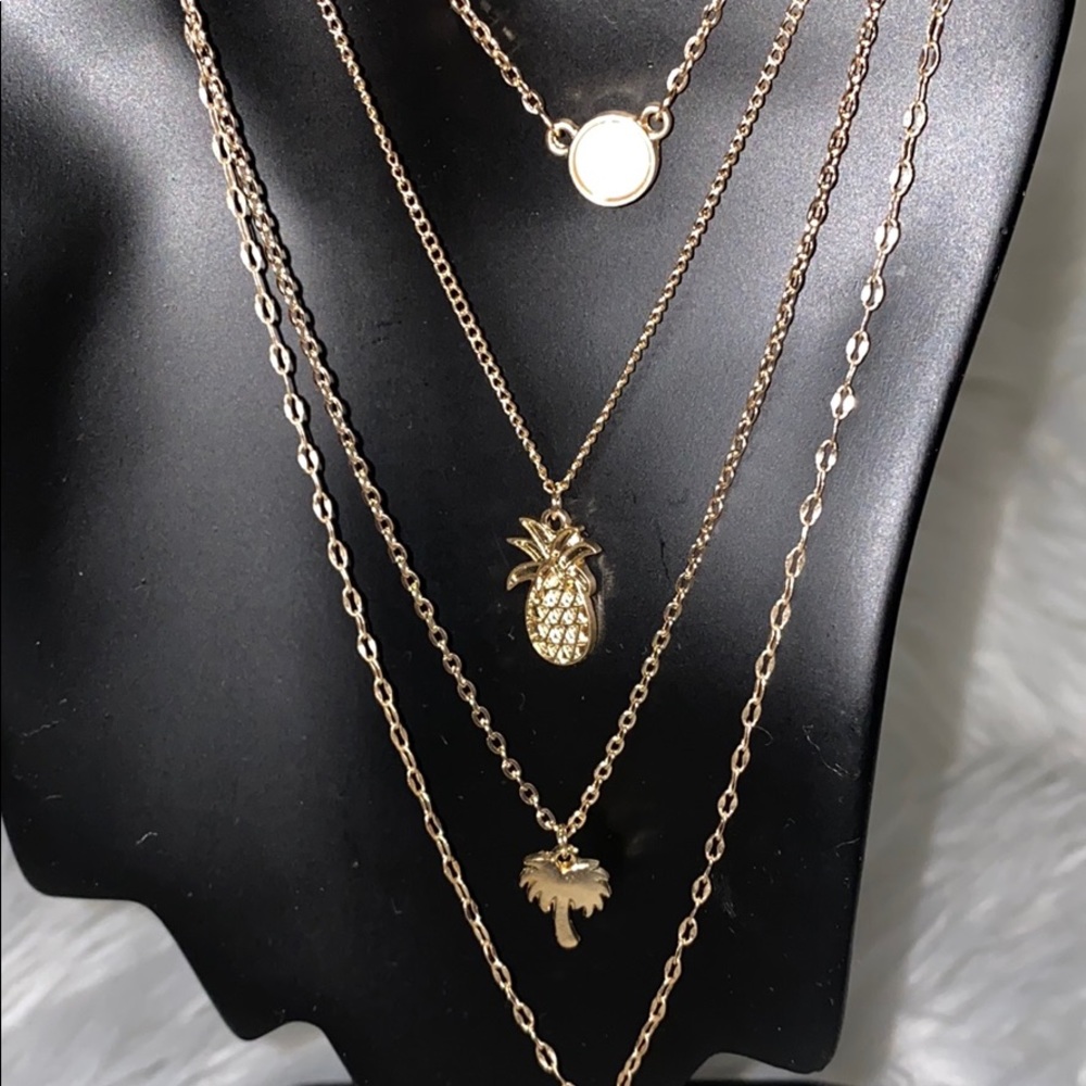 🌺Cute layered necklace🌺 - Picture 4 of 6